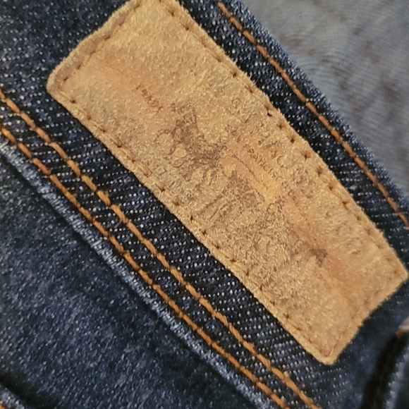 Levi's capri - Picture 4 of 7